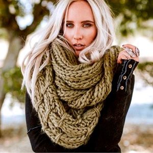 Three Bird Nest Chunky Knitted Infinity Scarf Olive